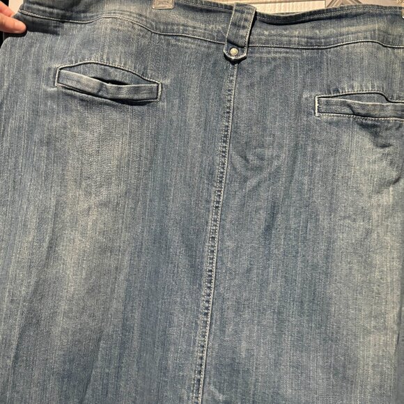 Long denim Style J skirt - Picture 4 of 5